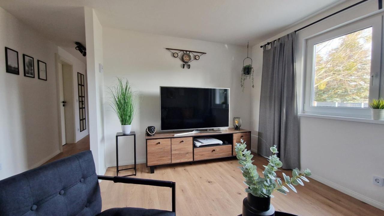 Ferienhaus Seeoase - 70Qm - Kamin -Terrassen - Parkplatz - Badestelle Fusslaeufig Joachimsthal Extérieur photo
